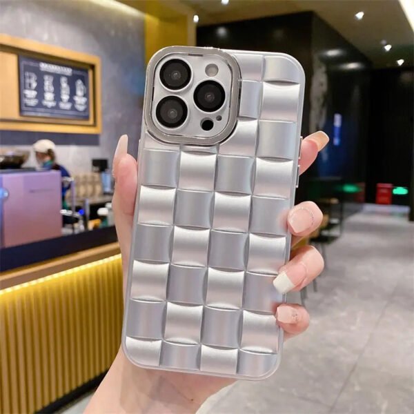 3D Woven Pattern Bump Feel with Full Camera Protection Back Cover for iPhone 12 / 12 Pro - Image 4